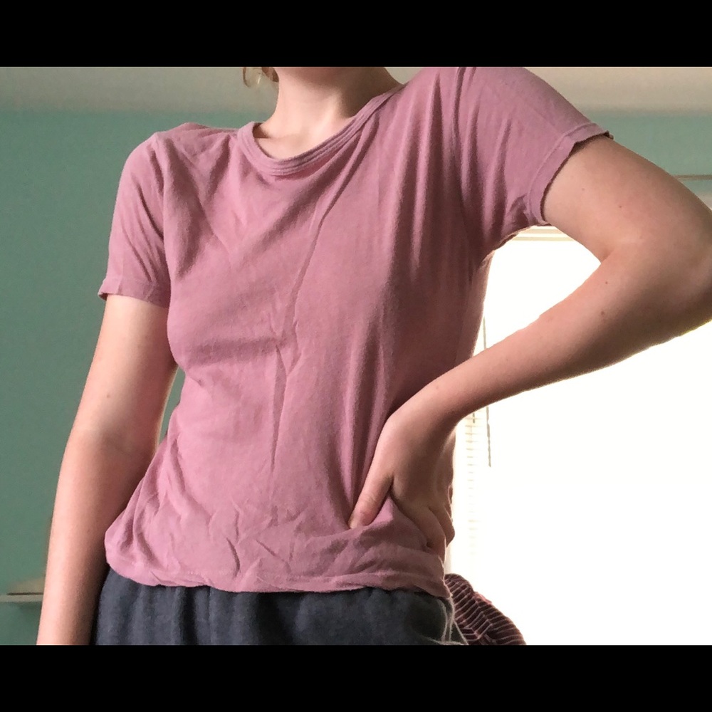 Brandy Melville mauve T-shirt